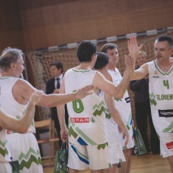 Košarkarska tekma Vlada:Osrednjeslovenska regija - ekipa Vlade