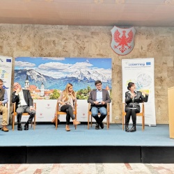Vsi na isti poti: udeležba regionalnih razvojnih agencij na prvi slovenski kolesarski konferenci