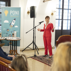 Izboljšanje podjetniške izkušnje s pomočjo podpornega okolja v Ljubljanski urbani regiji: Uspešna predstavitev nove monografije