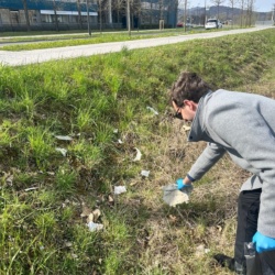 Poskrbeli smo za čisto okolico Tehnološkega parka v Ljubljani