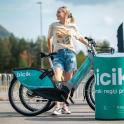 Z e-kolesom čez občinske meje: v Ljubljanski urbani regiji zaživel sistem bicikEL