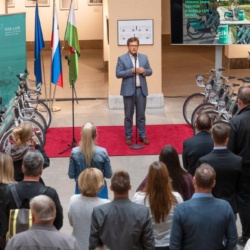 Z e-kolesom čez občinske meje: v Ljubljanski urbani regiji zaživel sistem bicikEL