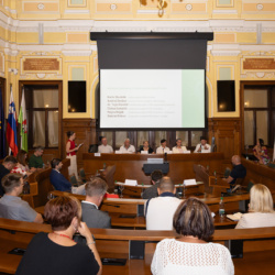 PONI EXPO 2026 napolnil središče Ljubljane s podjetniškimi idejami