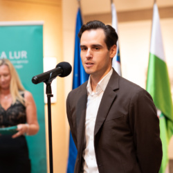 Z e-kolesom čez občinske meje: v Ljubljanski urbani regiji zaživel sistem bicikEL