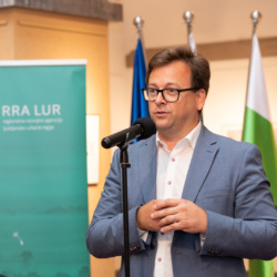 Z e-kolesom čez občinske meje: v Ljubljanski urbani regiji zaživel sistem bicikEL