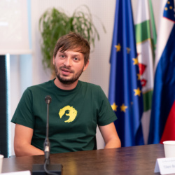 Na Ljubljanskem barju zaživel projekt ŽivoLjuB: od gnezdilnic za ptice in podhodov za vidro do obnove Ribnikov v dolini Drage